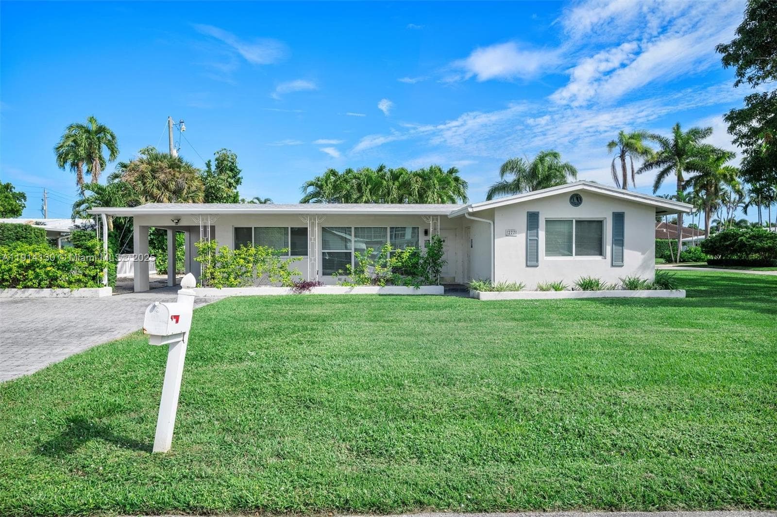 277 Miramar Ave photo 1