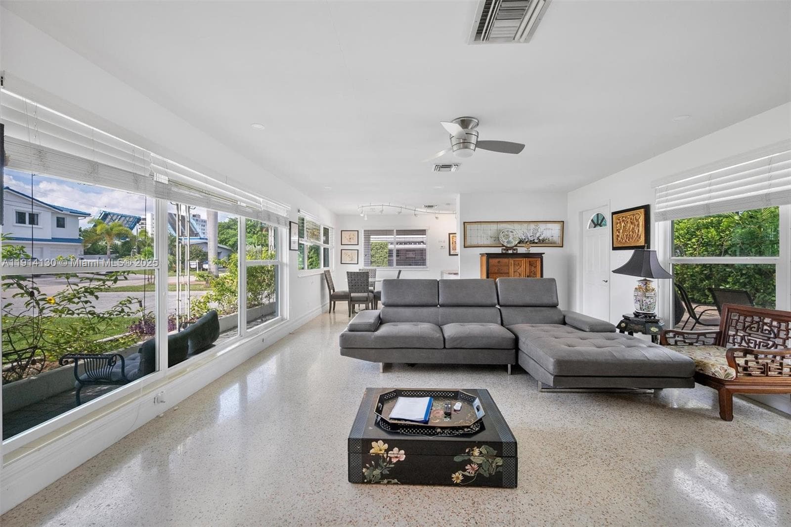 277 Miramar Ave photo 5
