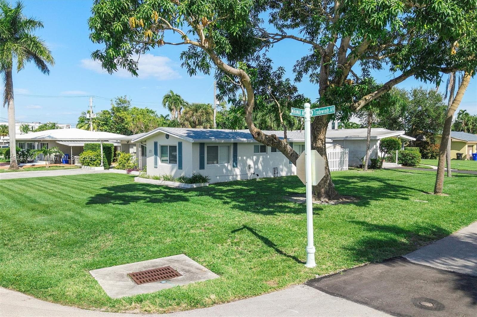 277 Miramar Ave photo 11