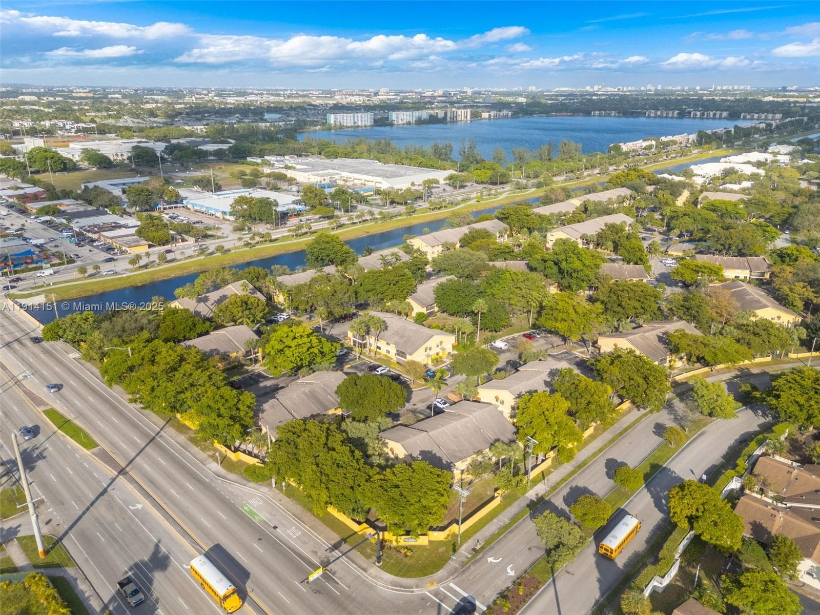 OAKLAND FOREST CLUB CONDO · #203 in Oakland Park - Photo 28