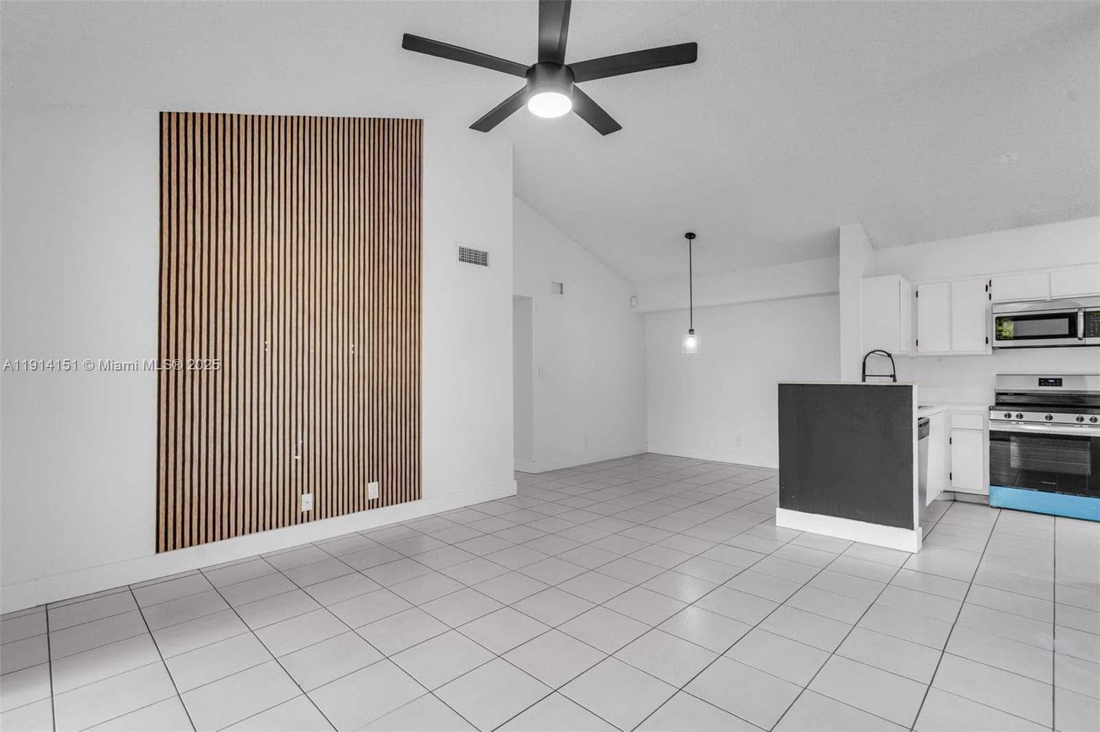 OAKLAND FOREST CLUB CONDO · #203 in Oakland Park - Photo 4