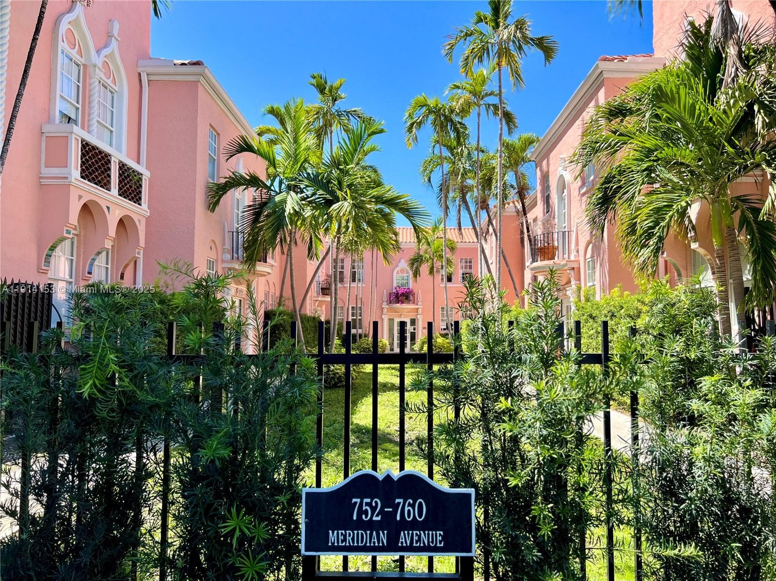 PALM GARDEN CONDO · #9 in Miami Beach - Photo 2