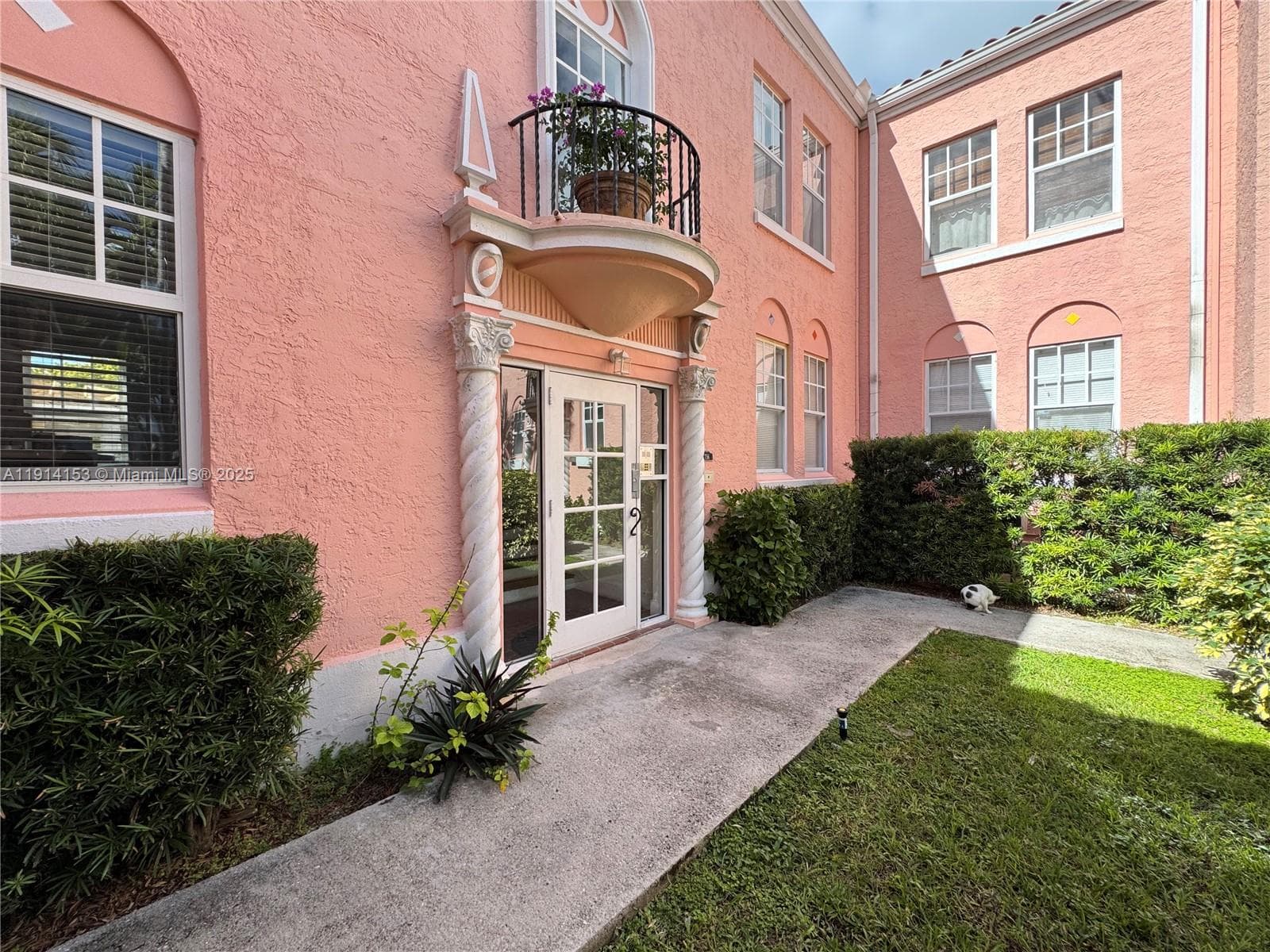 PALM GARDEN CONDO · #9 in Miami Beach - Photo 3