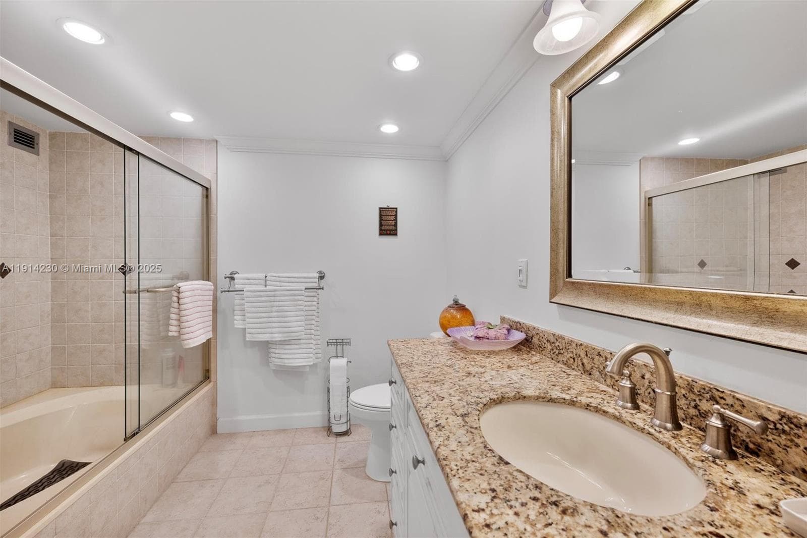 OCEANVIEW PARK CONDO · #220 in Hallandale Beach - Photo 28
