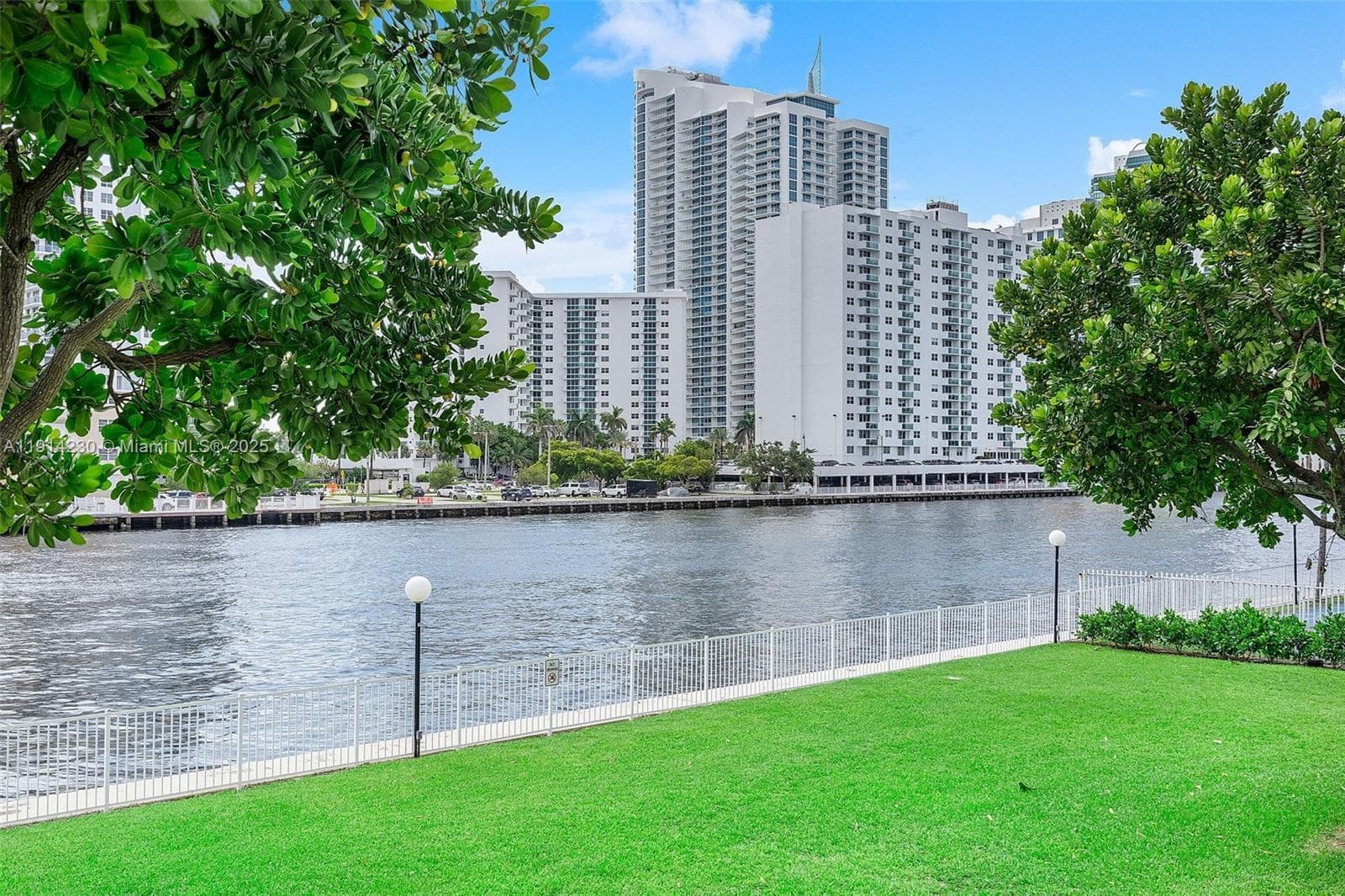 OCEANVIEW PARK CONDO · #220 in Hallandale Beach - Photo 5