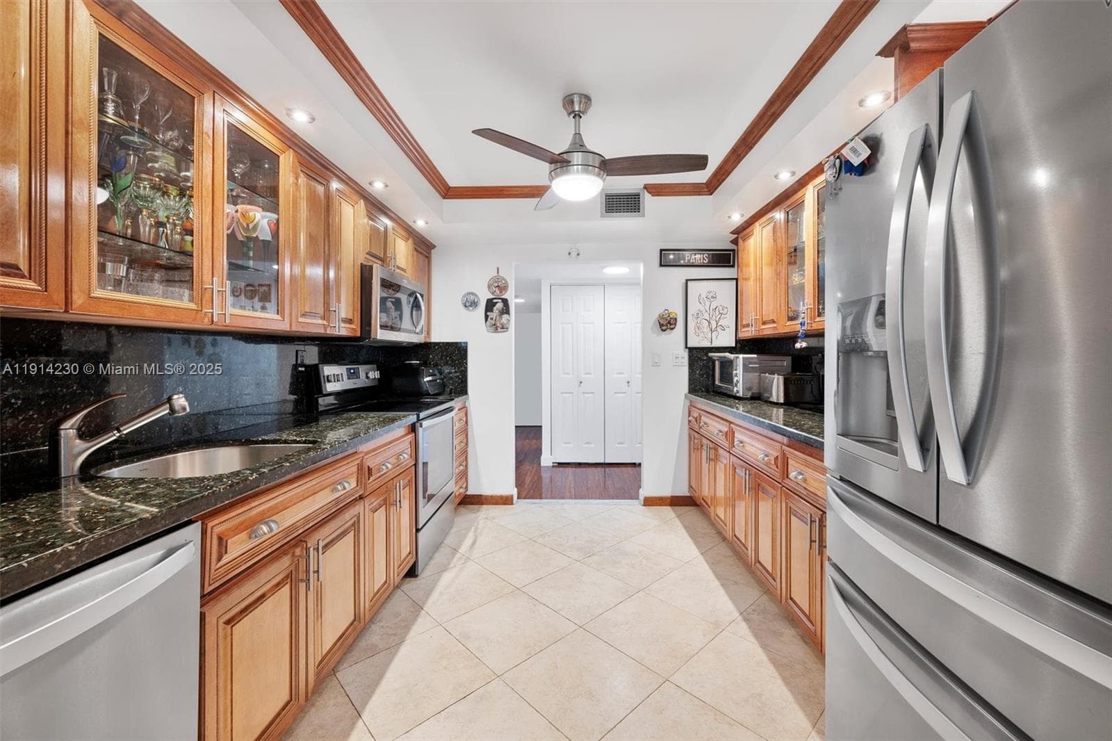OCEANVIEW PARK CONDO · #220 in Hallandale Beach - Photo 15