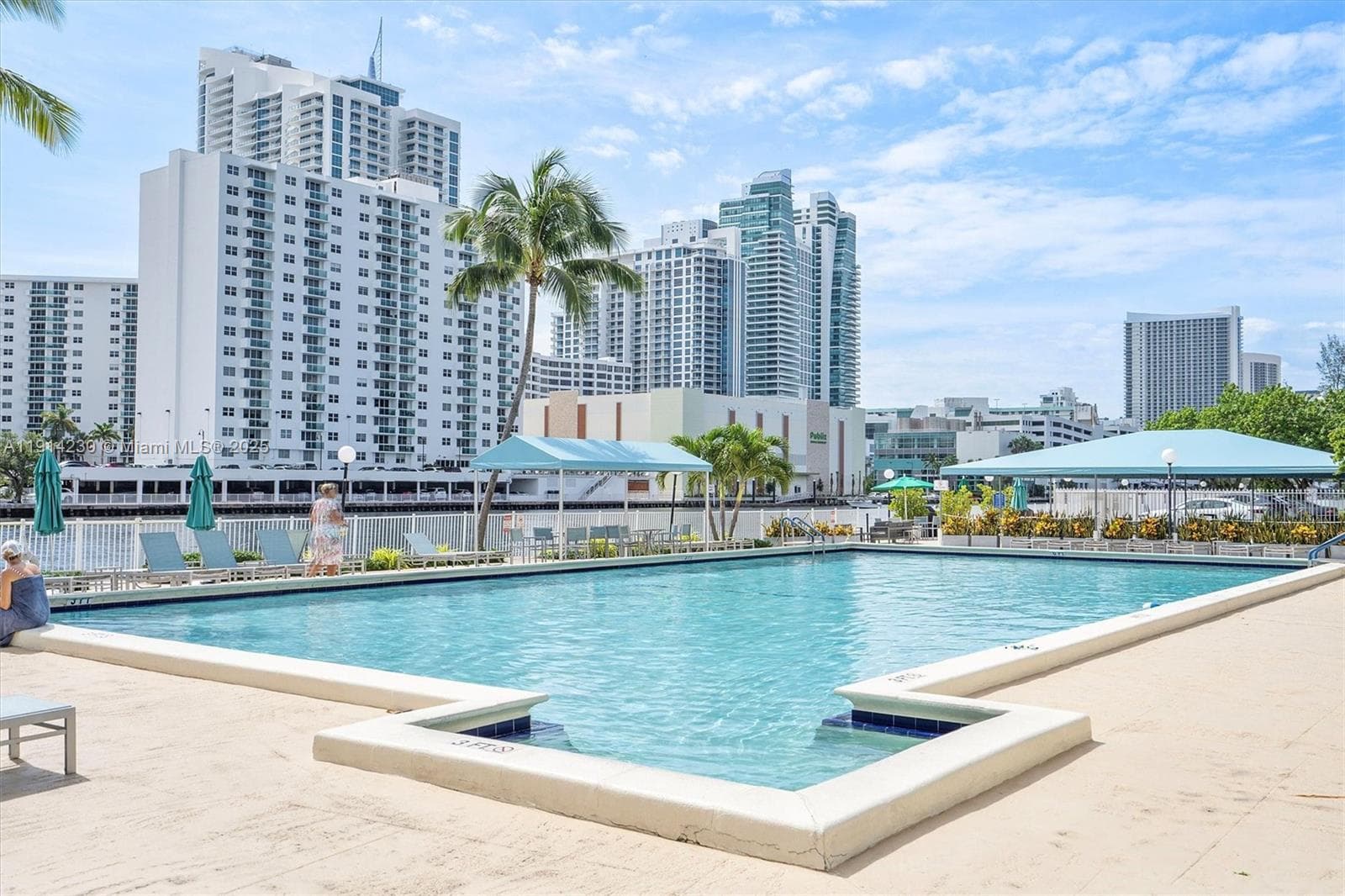 OCEANVIEW PARK CONDO · #220 in Hallandale Beach - Photo 8