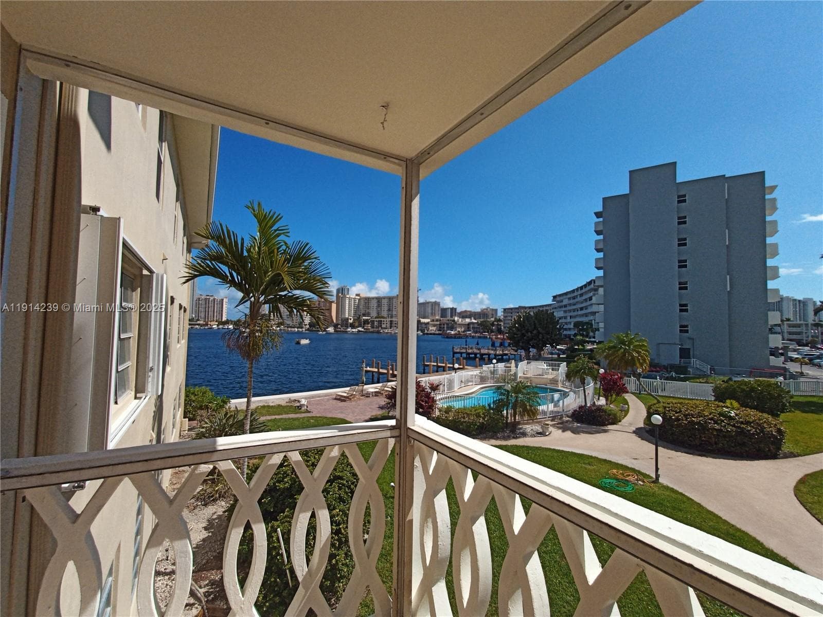CRYSTAL COVE CONDO · #2B in Hallandale Beach - Photo 9