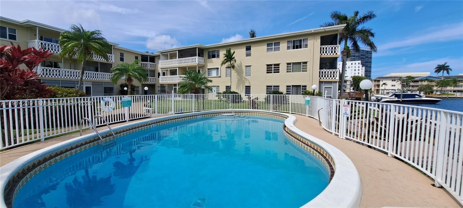 CRYSTAL COVE CONDO · #2B in Hallandale Beach - Photo 38