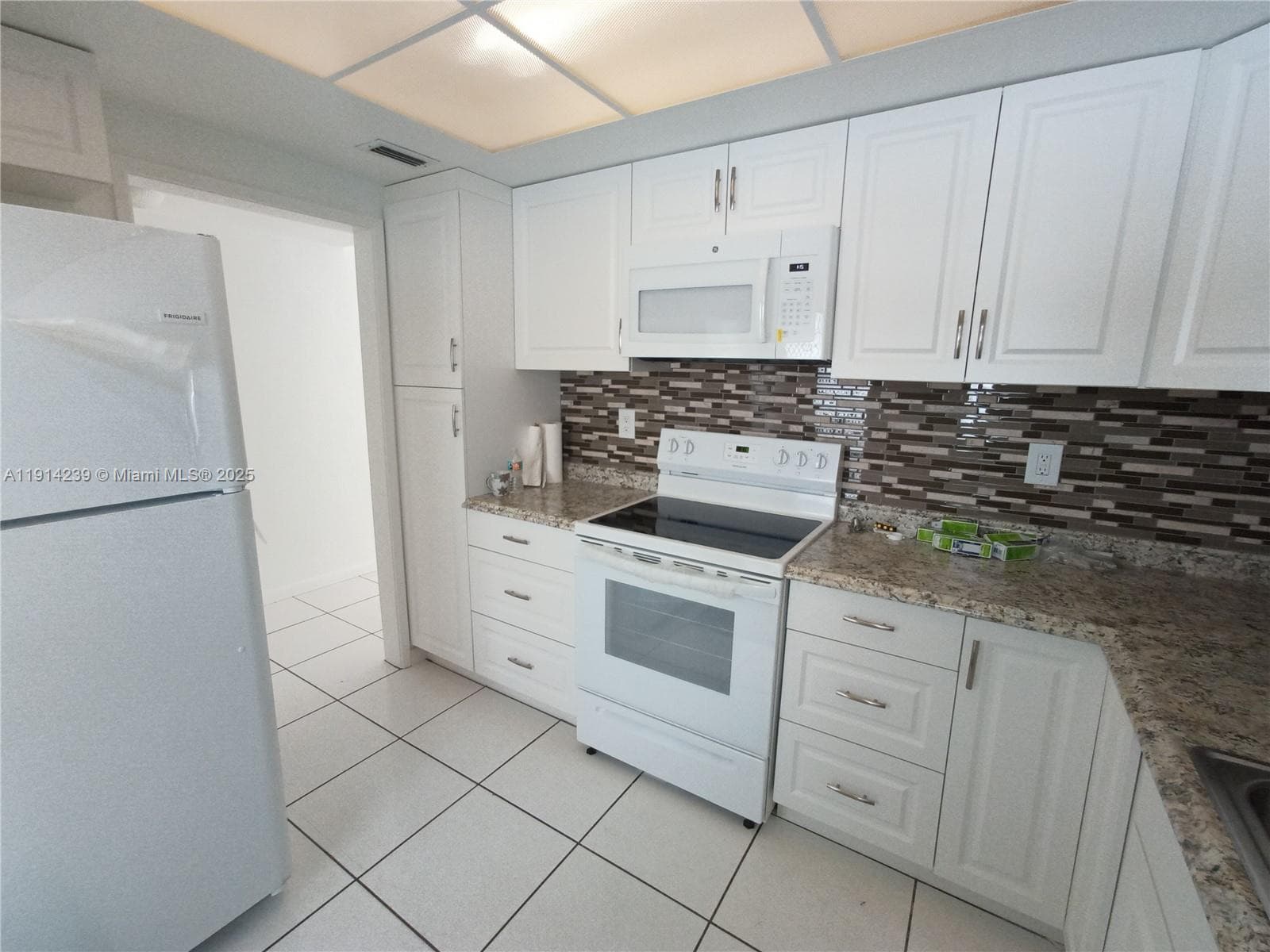 CRYSTAL COVE CONDO · #2B in Hallandale Beach - Photo 8