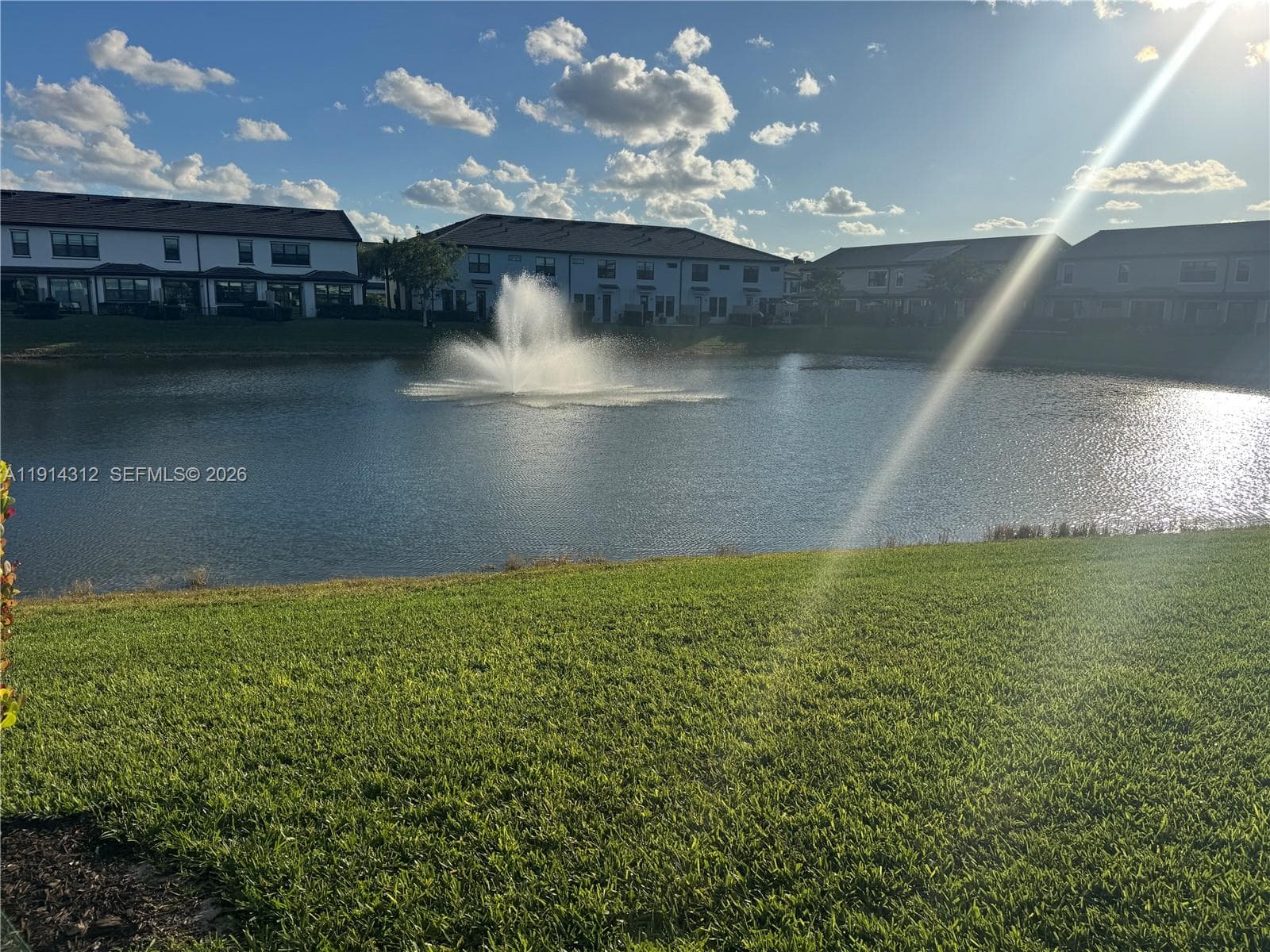 2162 Appleton Cir N photo 41