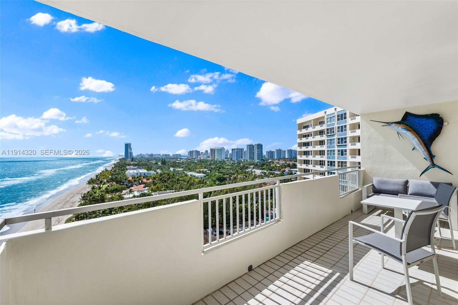PARKER DORADO CONDO · #1408 in Hallandale Beach - Photo 2