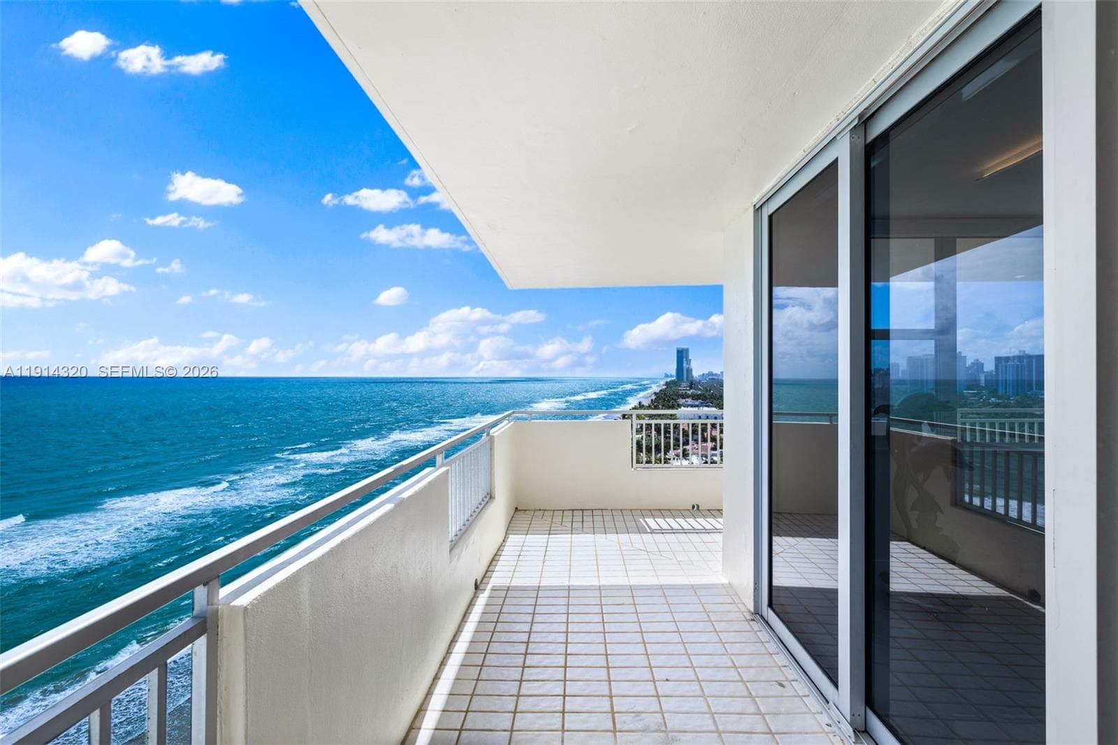 PARKER DORADO CONDO · #1408 in Hallandale Beach - Photo 7