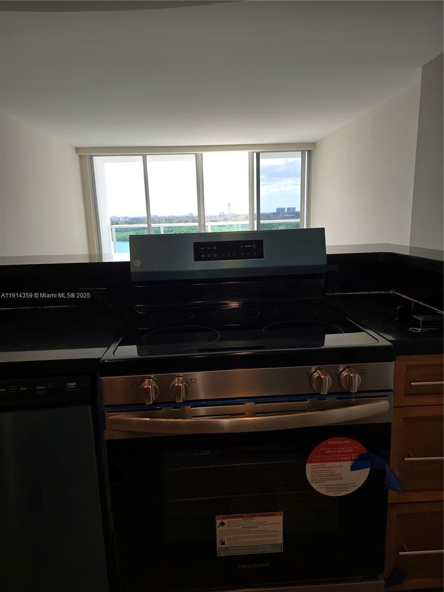 ARLEN HOUSE EAST CONDO · #1420 in Sunny Isles Beach - Photo 27