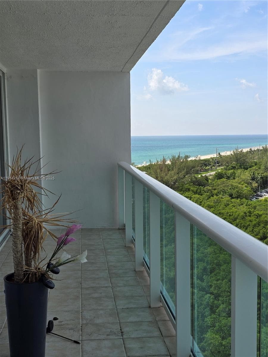 ARLEN HOUSE EAST CONDO · #1420 in Sunny Isles Beach - Photo 4