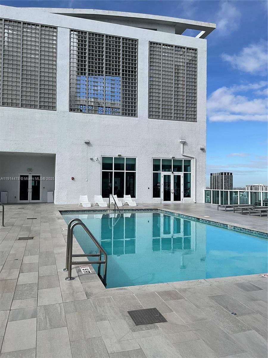Loft Downtown II · #1911 in Miami - Photo 27