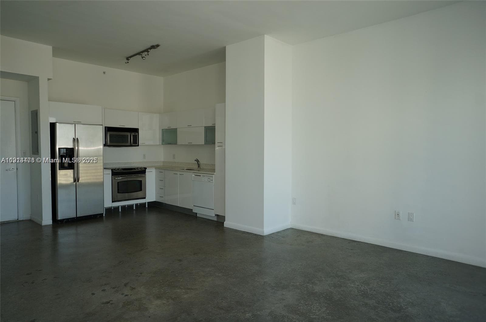 Loft Downtown II · #1911 in Miami - Photo 2