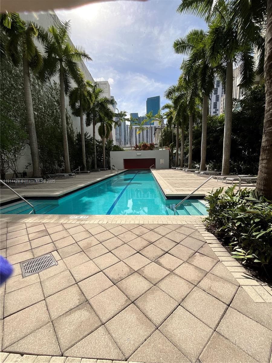 Loft Downtown II · #1911 in Miami - Photo 13