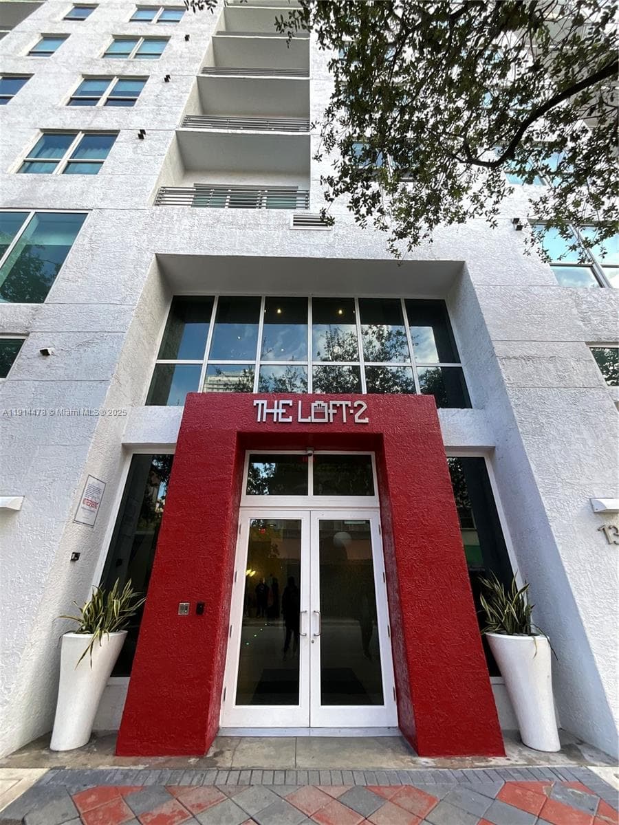 Loft Downtown II · #1911 in Miami - Photo 3