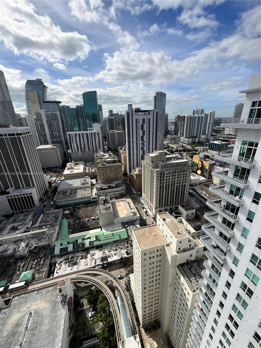 Loft Downtown II · #1911 in Miami - Photo 24
