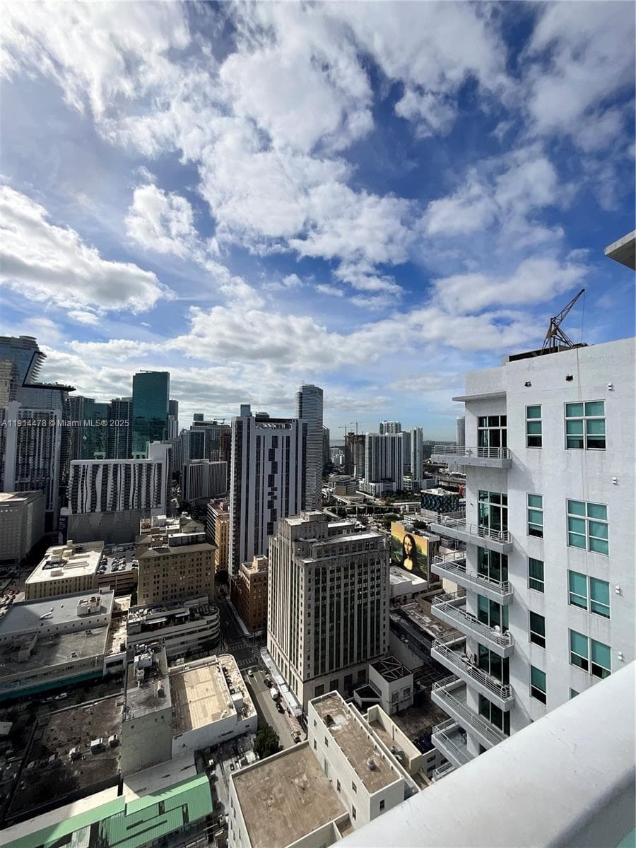 Loft Downtown II · #1911 in Miami - Photo 29