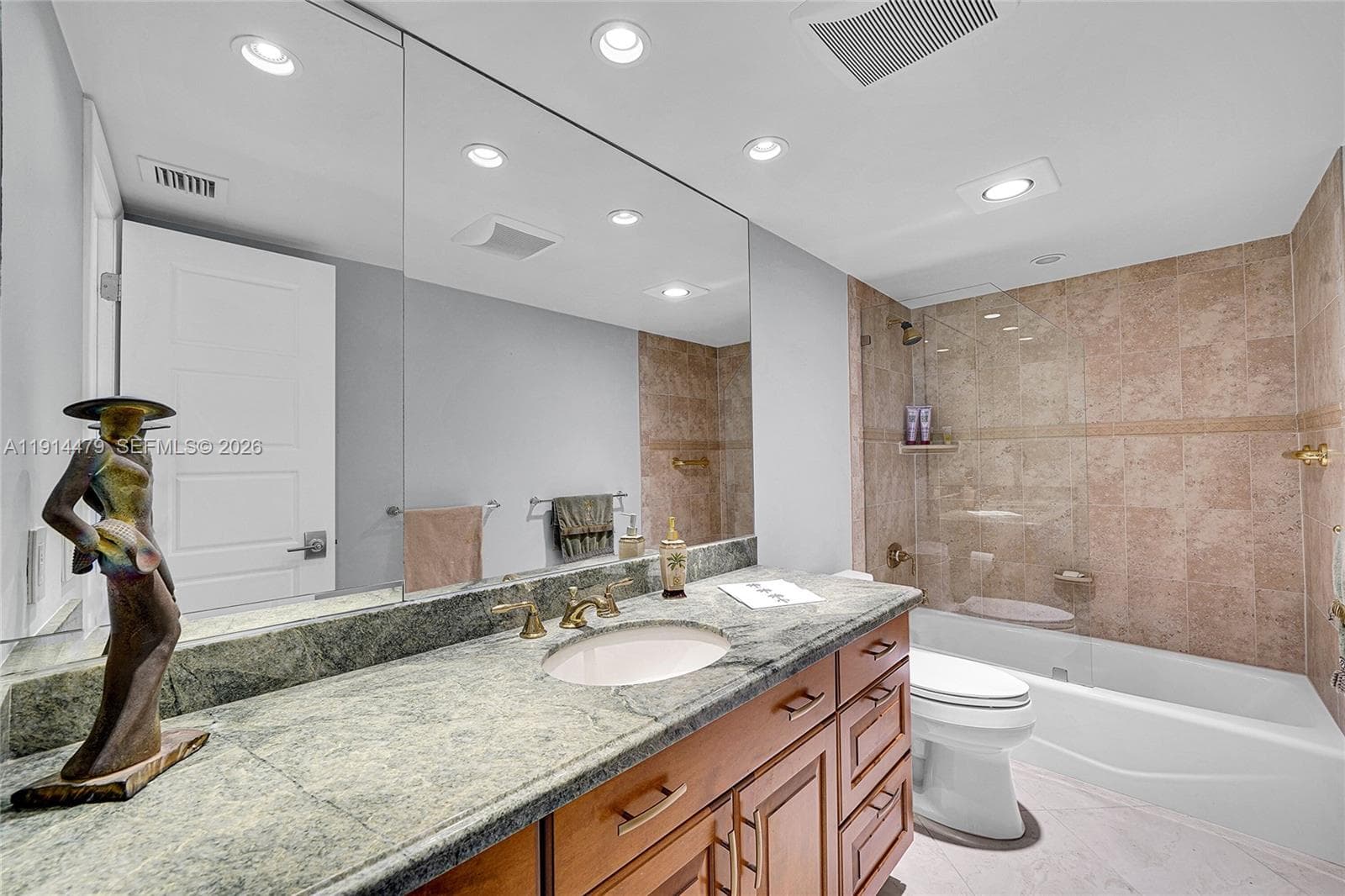 Corinthian · #21A in Fort Lauderdale - Photo 27