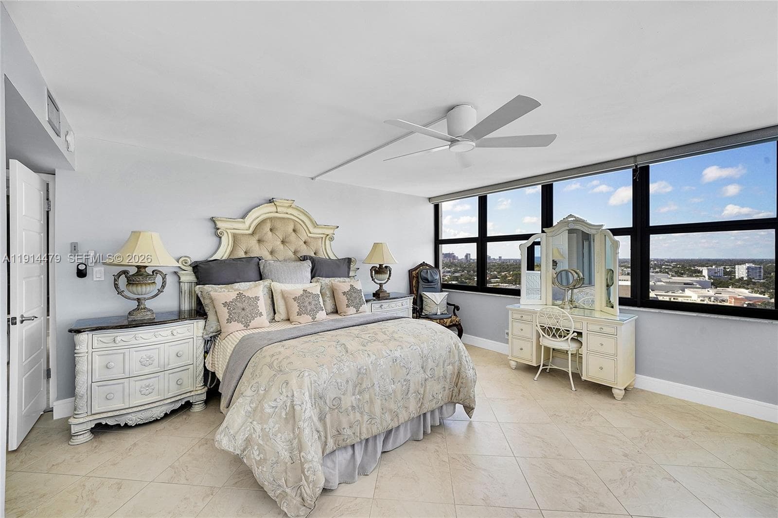 Corinthian · #21A in Fort Lauderdale - Photo 22