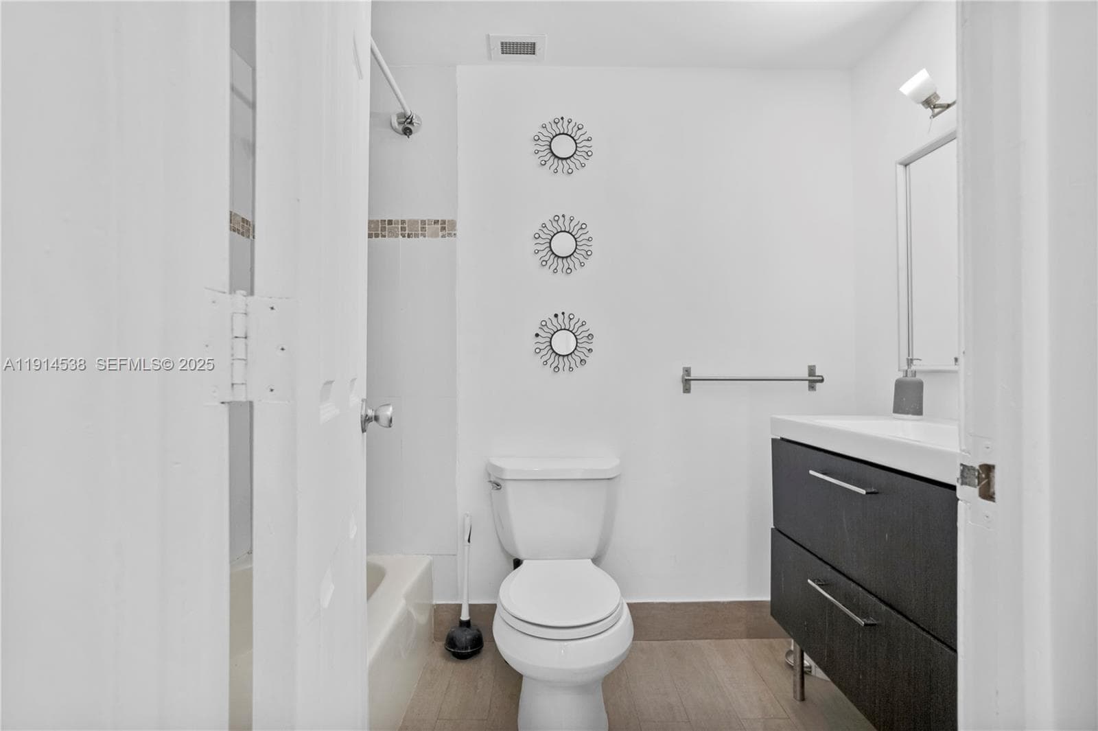 Arlen House West · #125 in Sunny Isles Beach - Photo 17