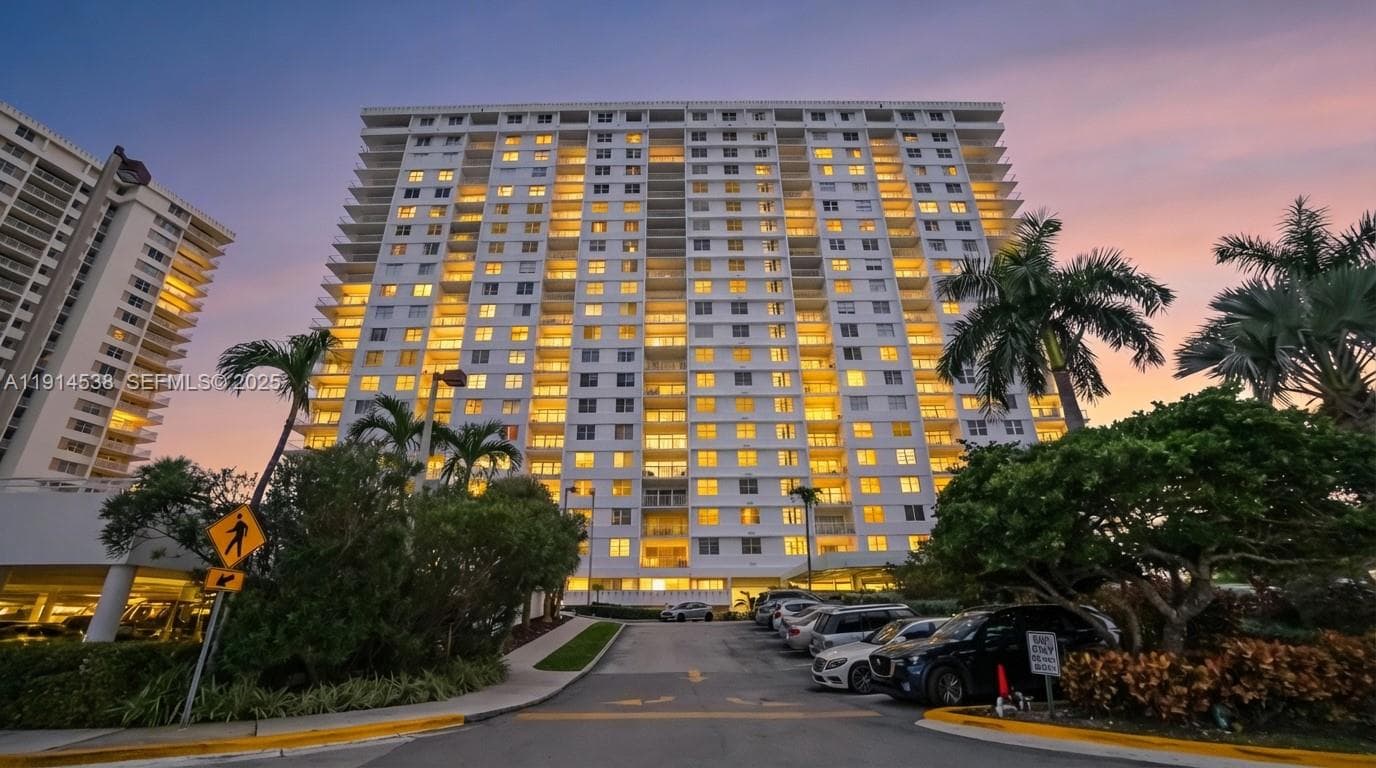 Arlen House West · #125 in Sunny Isles Beach - Photo 3