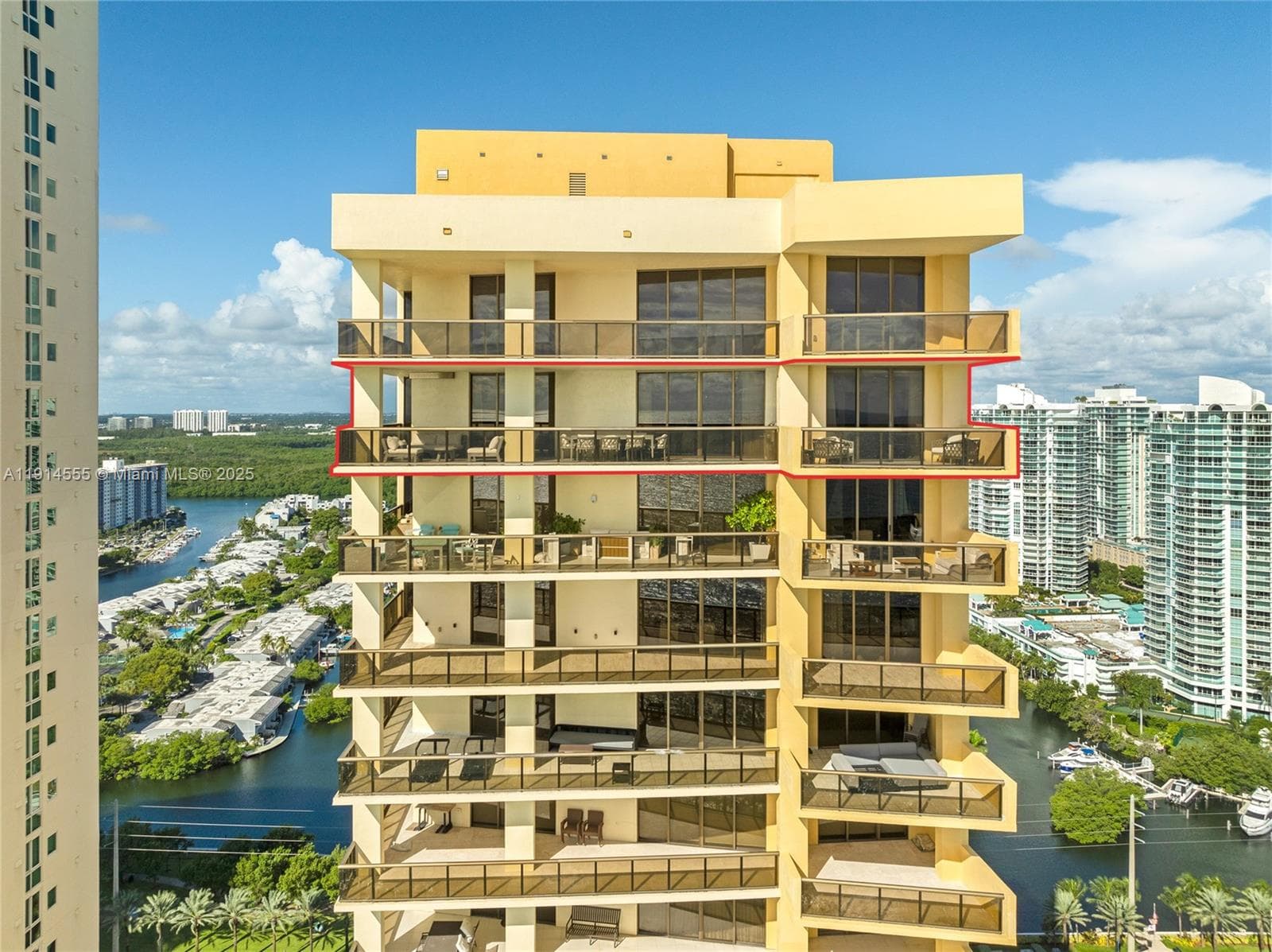 SAYAN CONDO · #UPH1 in Sunny Isles Beach - Photo 47