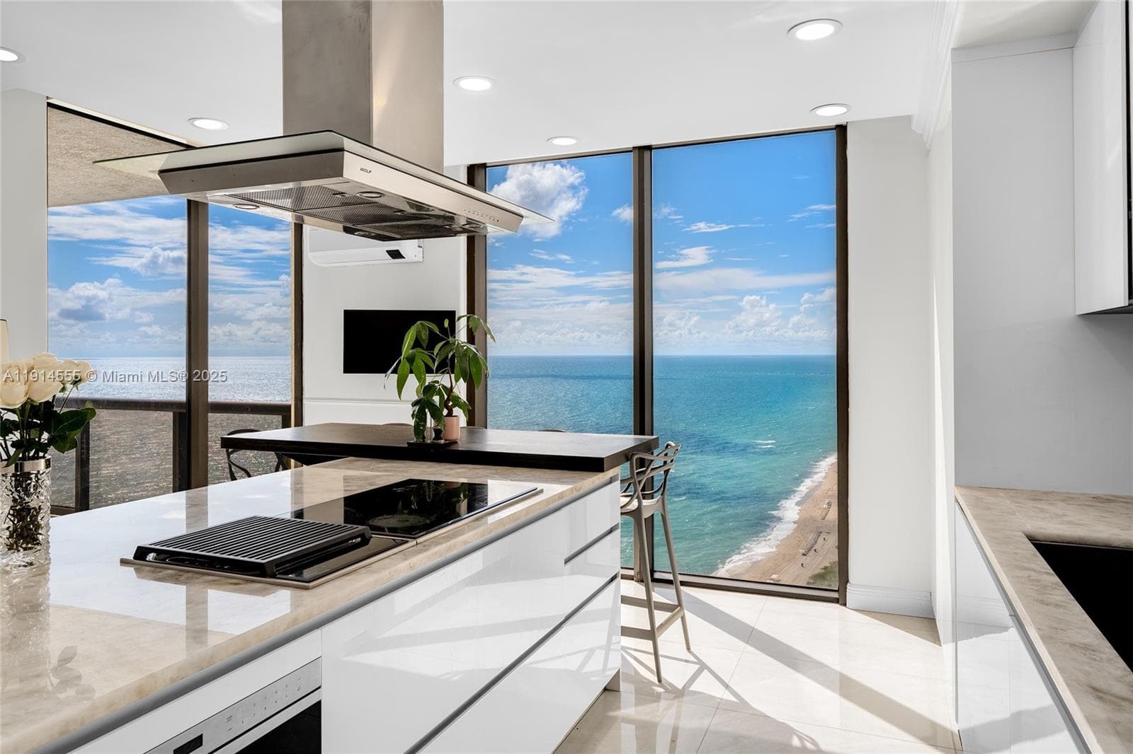 SAYAN CONDO · #UPH1 in Sunny Isles Beach - Photo 12