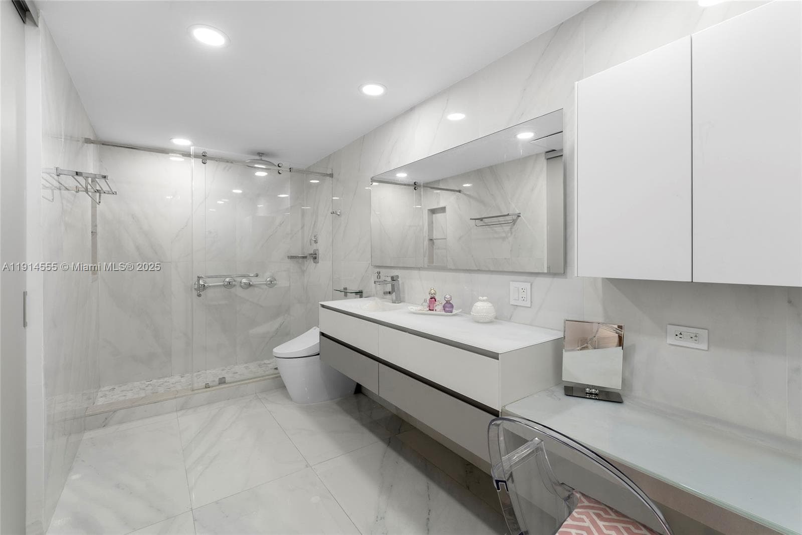 SAYAN CONDO · #UPH1 in Sunny Isles Beach - Photo 28