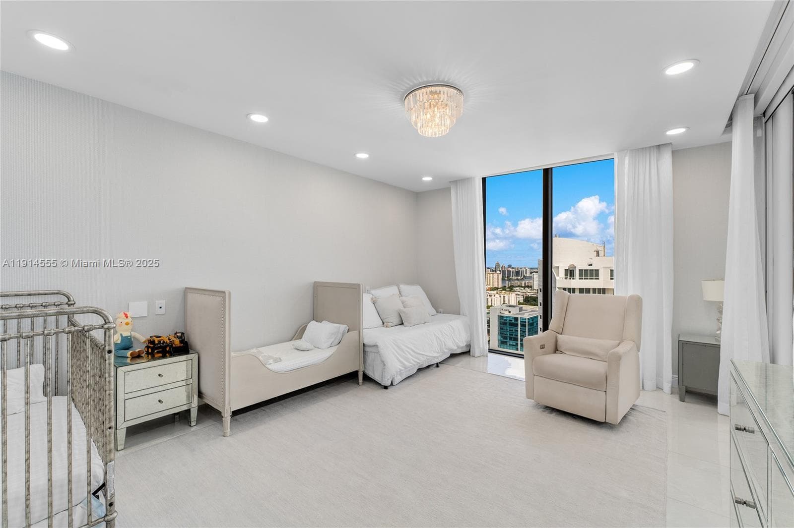 SAYAN CONDO · #UPH1 in Sunny Isles Beach - Photo 30
