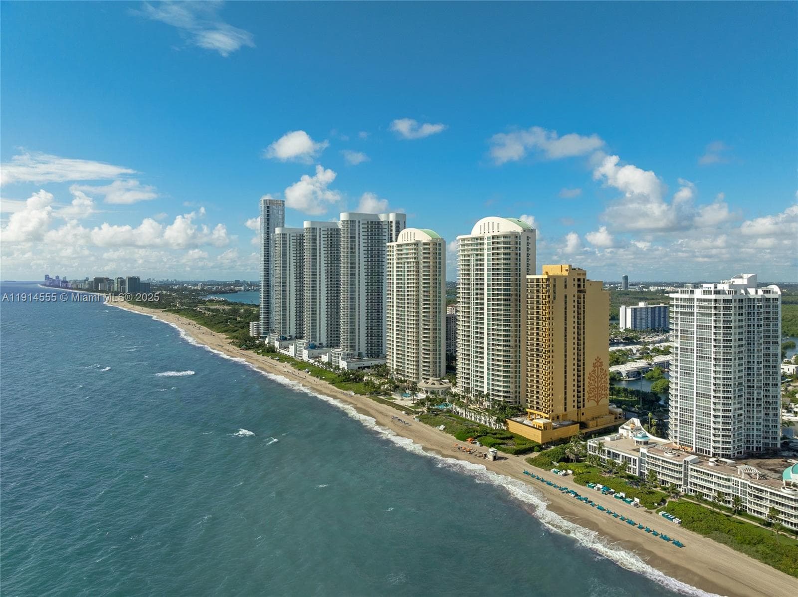 SAYAN CONDO · #UPH1 in Sunny Isles Beach - Photo 49