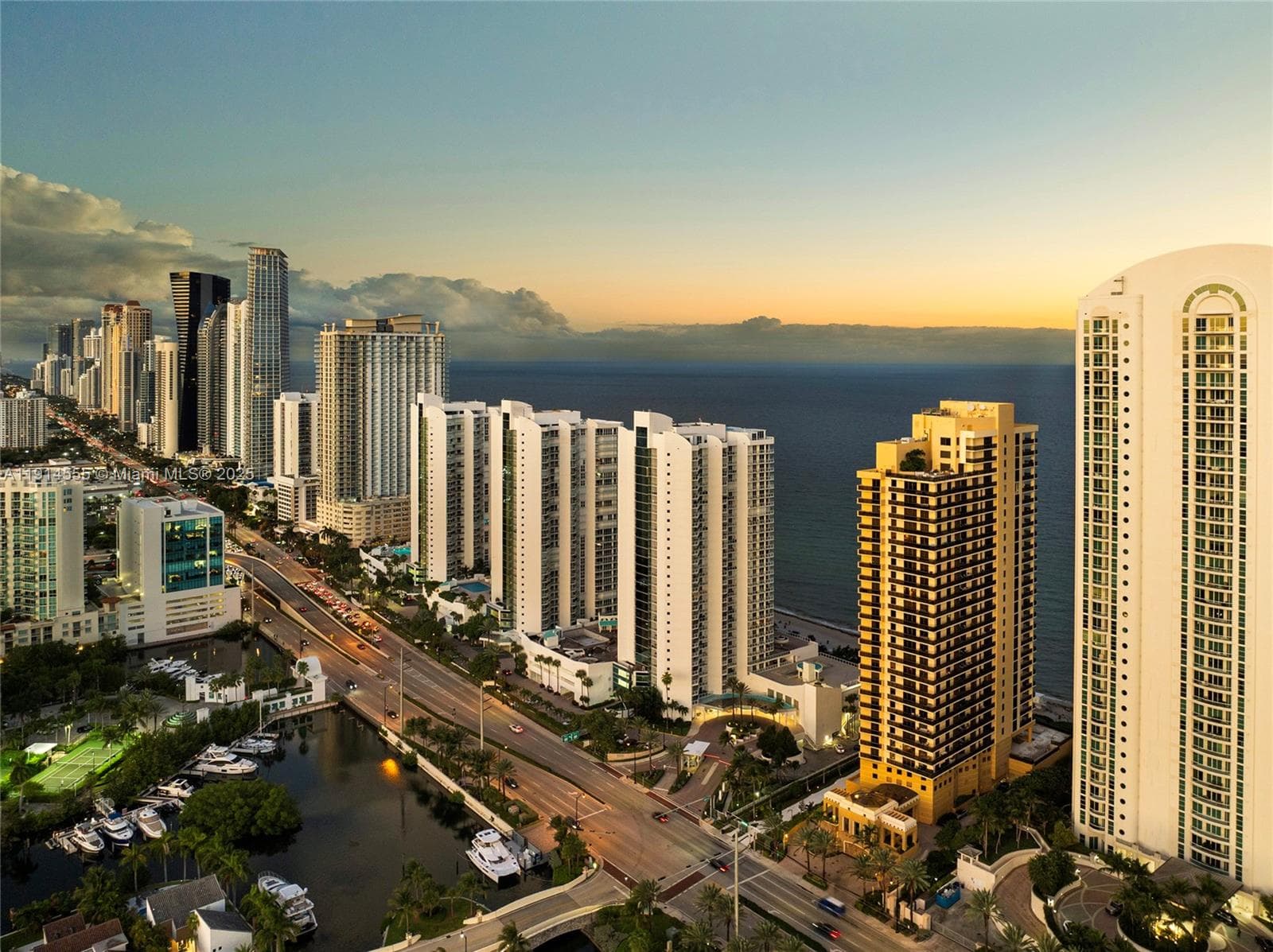 SAYAN CONDO · #UPH1 in Sunny Isles Beach - Photo 40