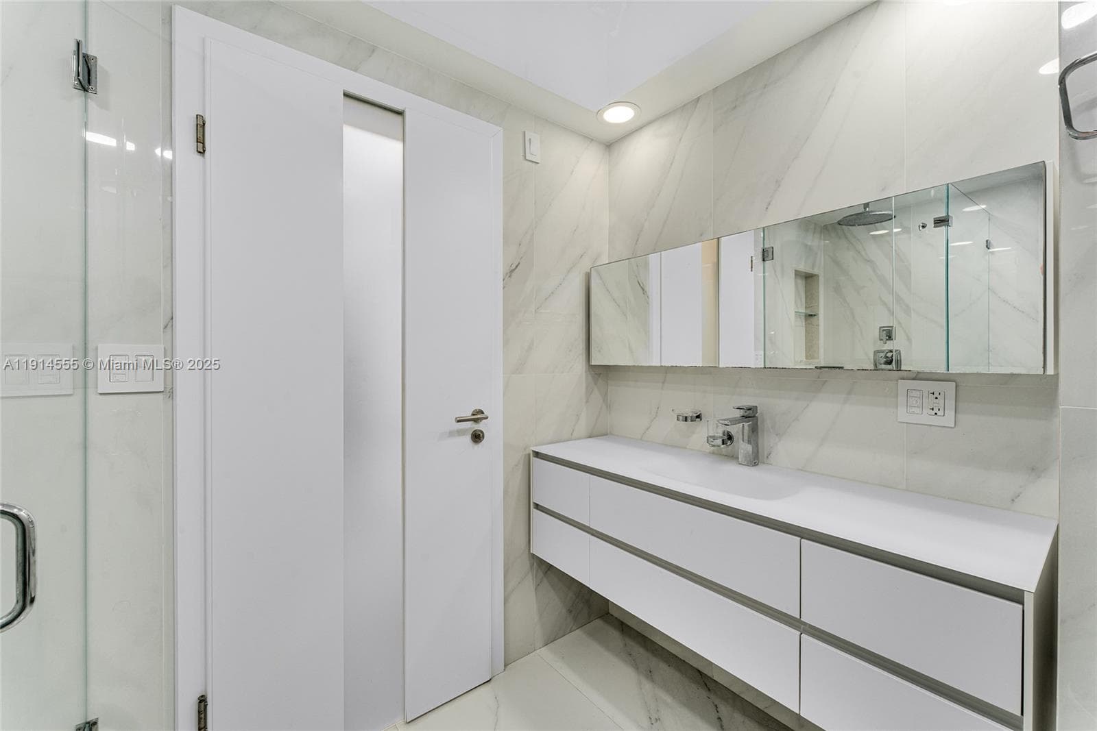SAYAN CONDO · #UPH1 in Sunny Isles Beach - Photo 35