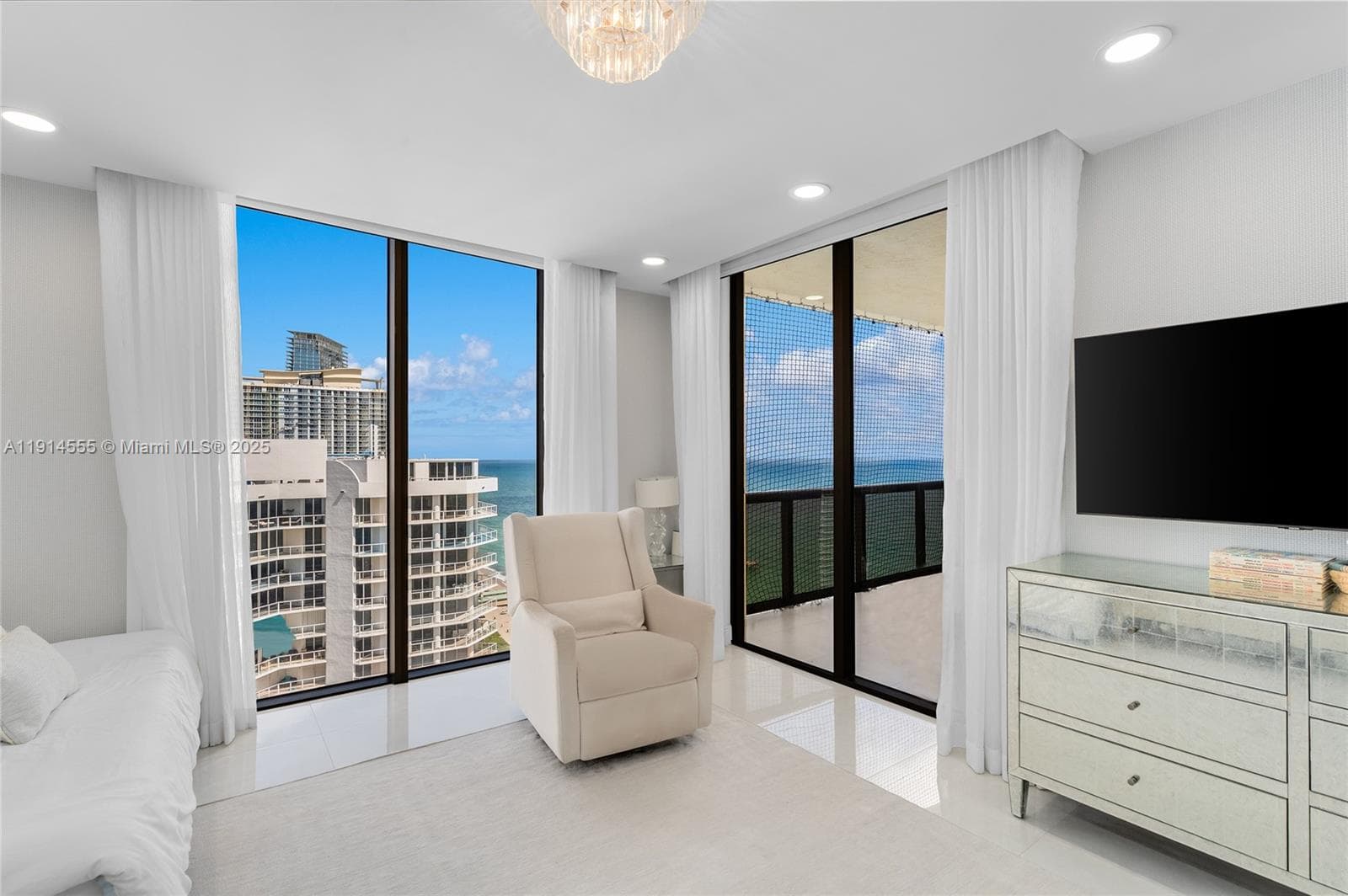 SAYAN CONDO · #UPH1 in Sunny Isles Beach - Photo 31
