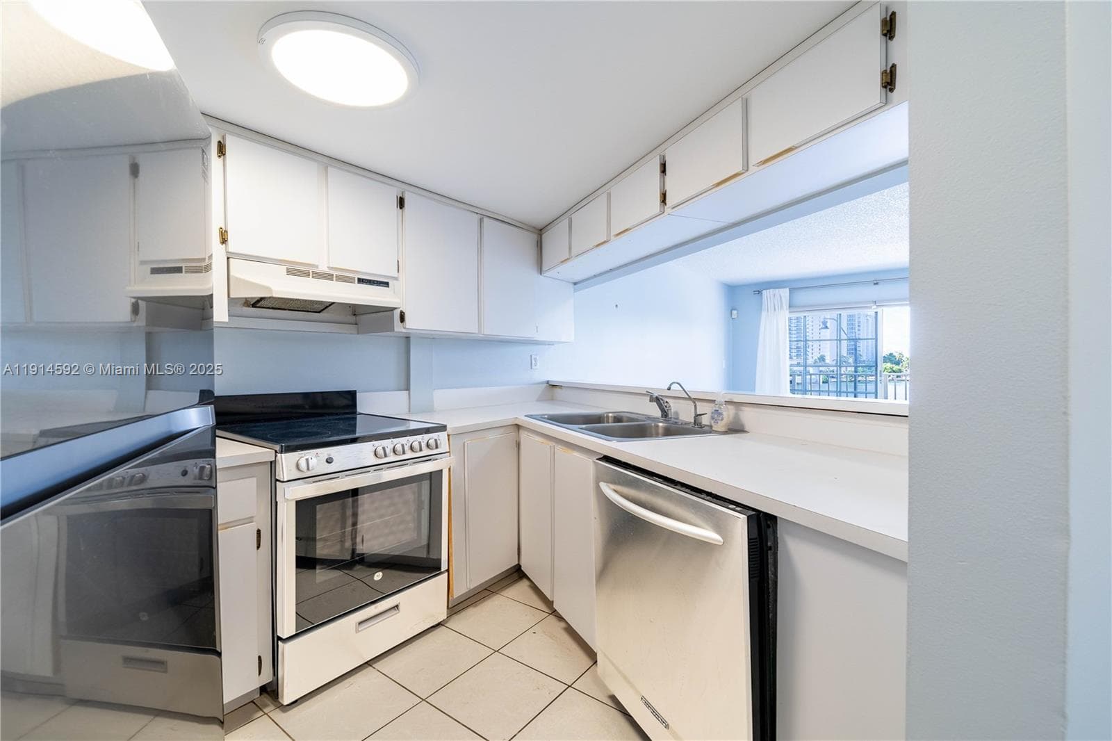 LAKE BEACH CLUB CONDO · #308 in Miami Beach - Photo 21