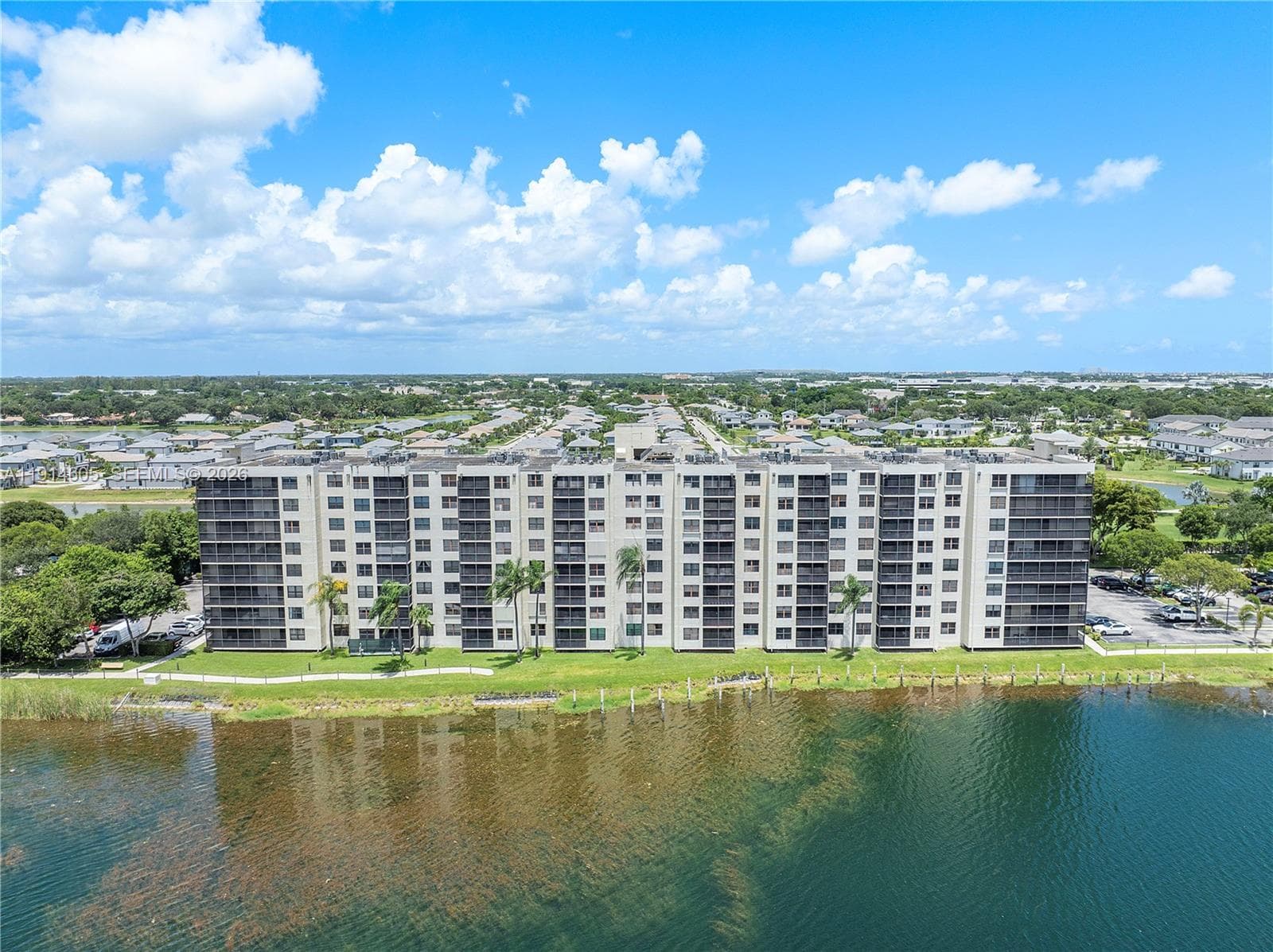 Lake Emerald · #216 in Oakland Park - Photo 36