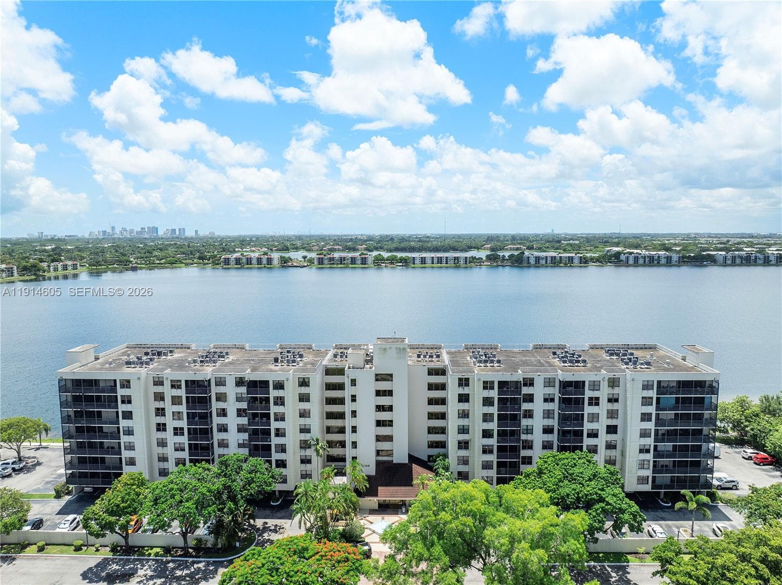 Lake Emerald · #216 in Oakland Park - Photo 38