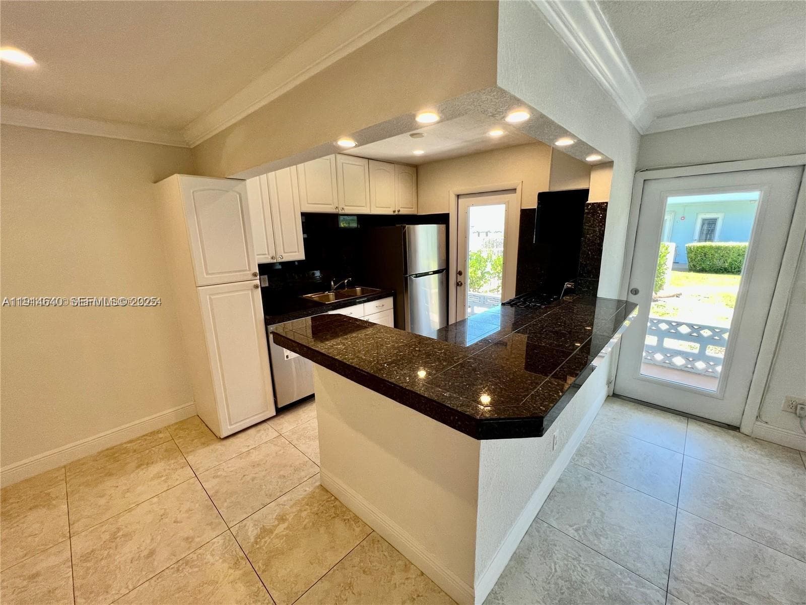 FAIRMONT HOUSE · #45 in North Miami - Photo 4