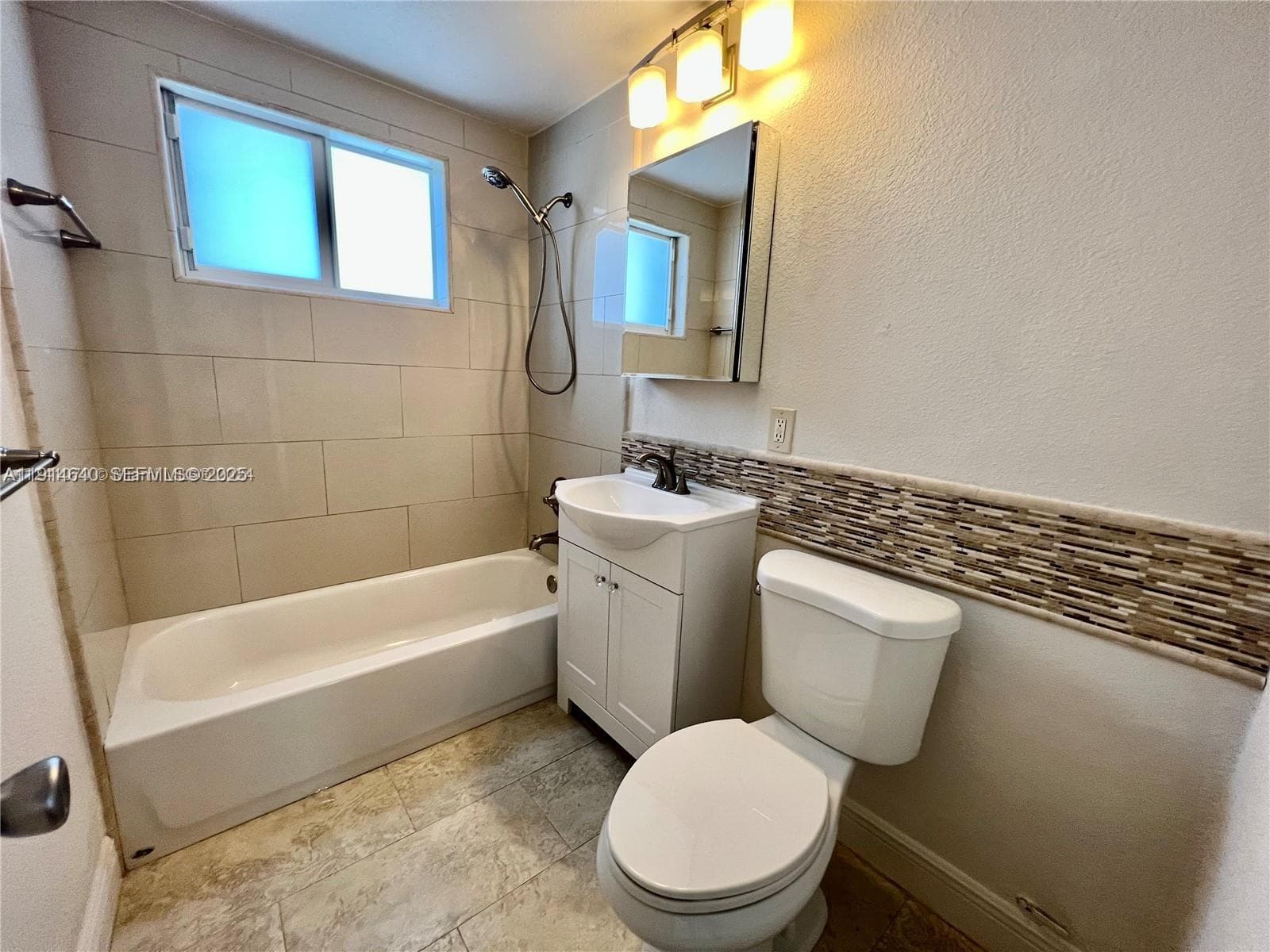 FAIRMONT HOUSE · #45 in North Miami - Photo 8