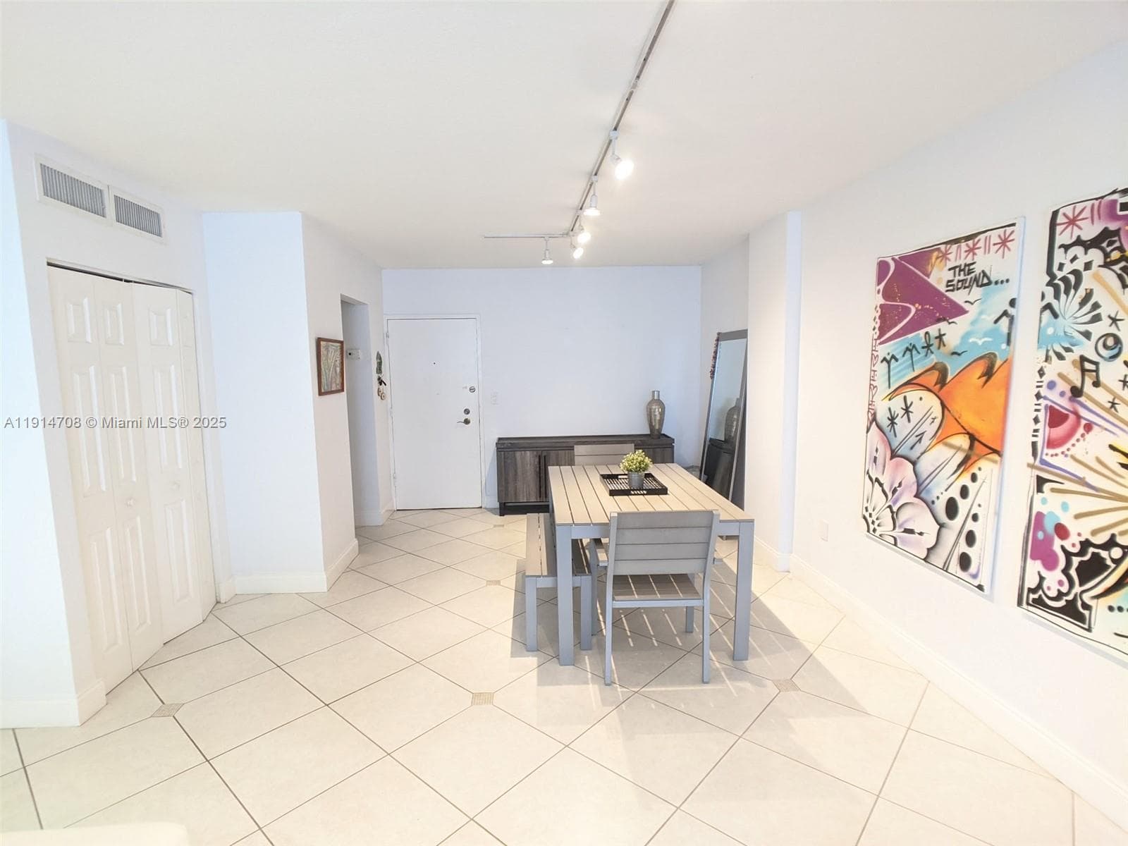 SOUTH BAY CLUB CONDO · #938 in Miami Beach - Photo 2