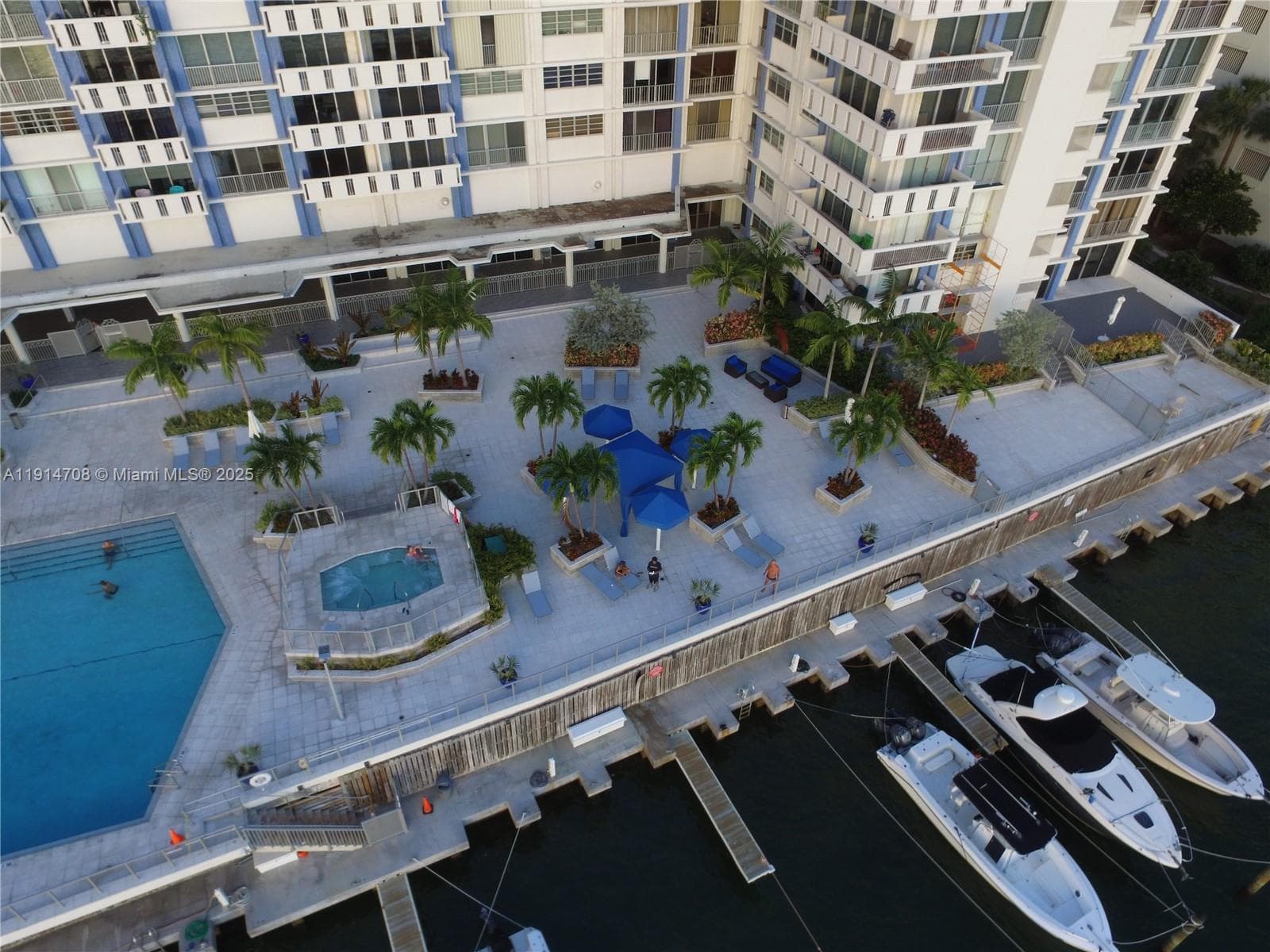 SOUTH BAY CLUB CONDO · #938 in Miami Beach - Photo 16