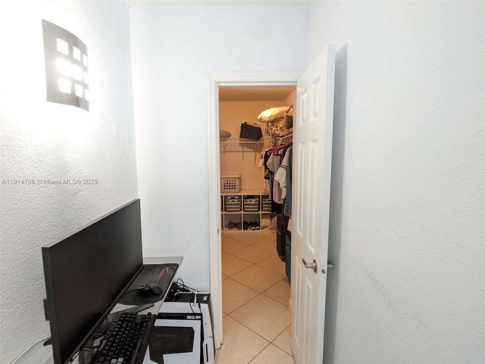 SOUTH BAY CLUB CONDO · #938 in Miami Beach - Photo 12