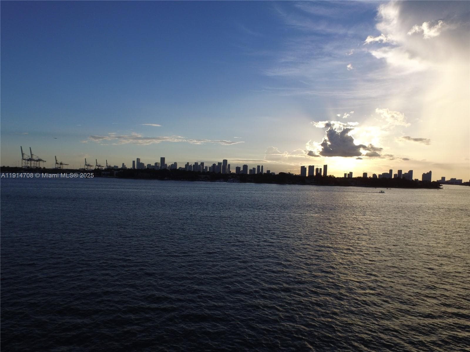SOUTH BAY CLUB CONDO · #938 in Miami Beach - Photo 14