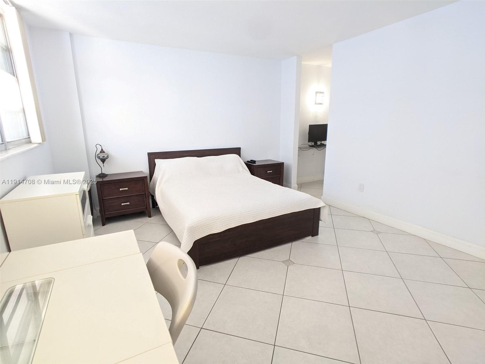 SOUTH BAY CLUB CONDO · #938 in Miami Beach - Photo 8
