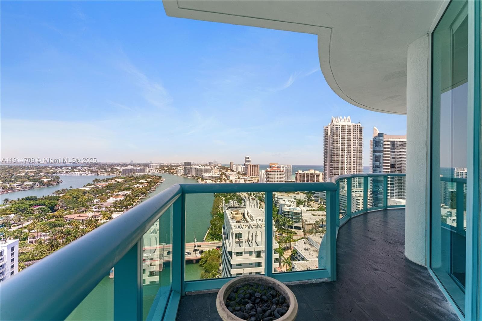 6000 INDIAN CREEK CONDO · #PH 2501 in Miami Beach - Photo 3