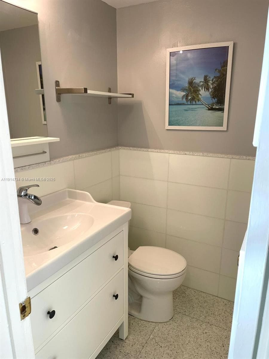 6424 COLLINS BLDG CONDO · #204 in Miami Beach - Photo 8