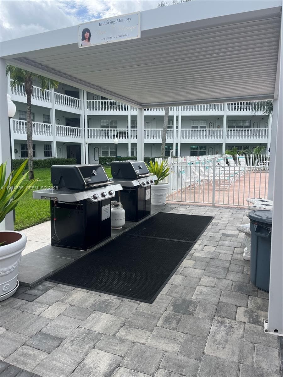 Maybury Mansions Condo · #F109 in Fort Lauderdale - Photo 13